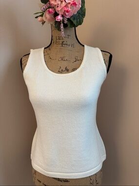 St John Knit Sleeveless Scoop Neck Tank Top